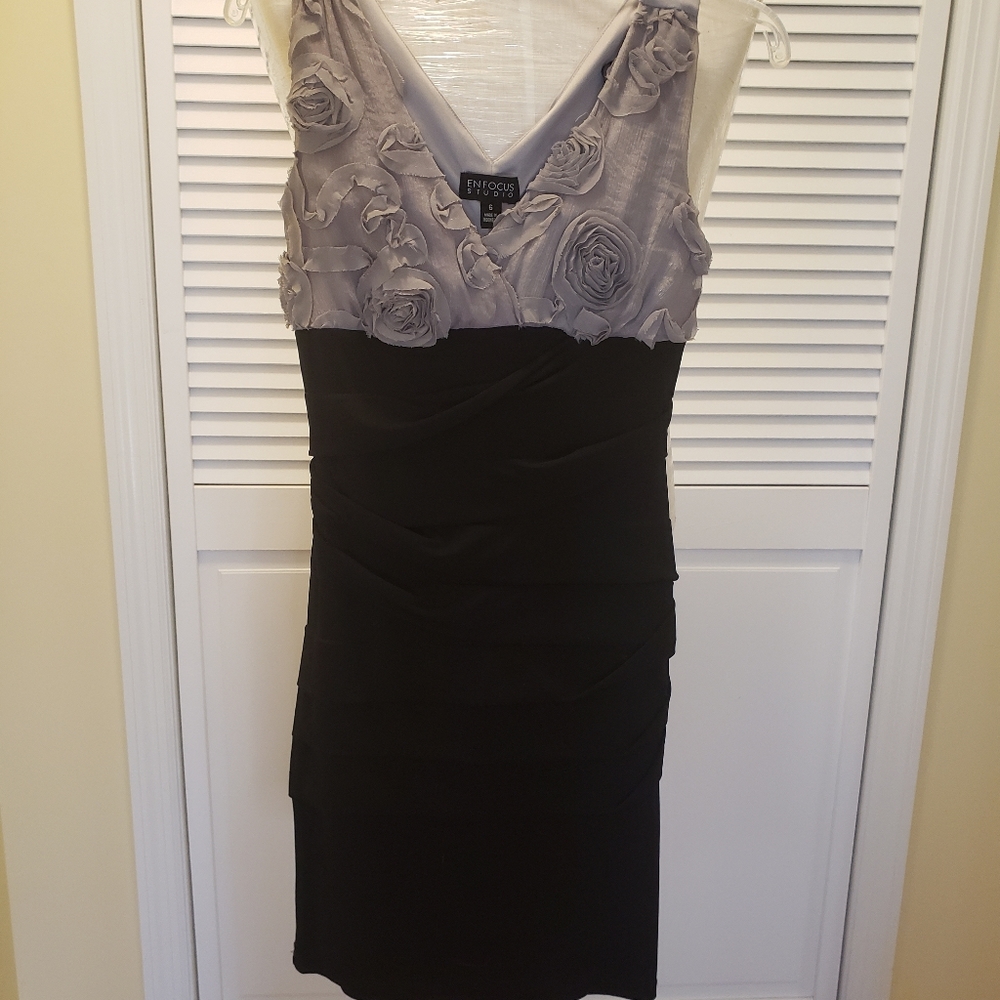 Enfocus Studio body con dress